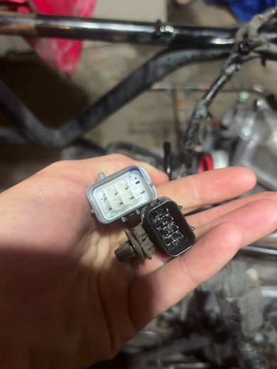 3.8K views · 15 comments | I just bought a new engine and I can’t find where this plug goes to has anyone had this problem before . The plug is different then the original engine what do I do? | Hunter Rausch | Facebook