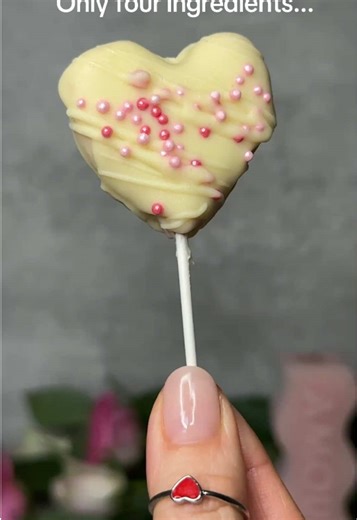Pink Heart Bounties: No-Bake Beetroot Treats