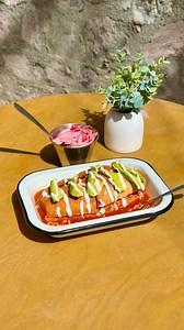 9.7K views · 251 reactions | ¡Las tortas ahogadas de las que todo Aguascalientes está hablando!  @lassumergidasagss  Av. Del Valle. Frente a Loretta Campestre. Aguascalientes. ️ Lunes a domingo.  8:00 a.m. - 4:00 p.m. #torta #salsa #food #foodlover #foodie #tortaahogada #quesadilla #taco #restaurant #family #kids #ınstalike #instafood #aguascalientes | Lobo Producciones | Facebook