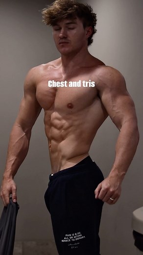 Jason Bjarnson | Chest and triceps full workout ⬇️ wearing @jed_north code JASON for 15% off 💪 - Incline cable press - 3X10 Flat dumbbell press - 4X10 Pec... | Instagram