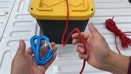 Carabiner Locking Hitch Tutorial #knot #ropetutorial | Tie Knots