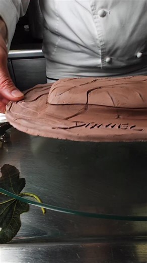 Starting this Wednesday, we celebrate the return of our signature Clay-Baked Wild King Salmon. Delicately wrapped in fig leaves, baked in clay, and infused with fennel, sumac, and piment d’Espelette — this elegant dish for two is served with crispy Pomme Anna and a rich sumac-Syrah sauce. A classic preparation, reimagined for the season. Available as a supplement to our three or five-course menu at @restaurantdaniel. Reservations are recommended due to limited availability. Please contact our Ge