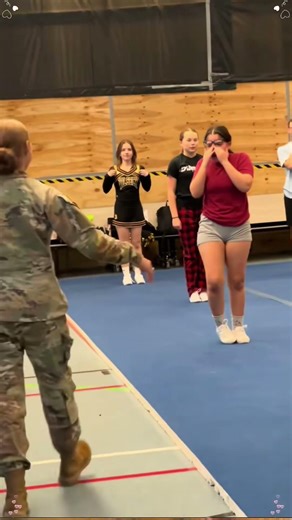 When the uniform showed up at the door,her siblings broke down firsh ❤️#surprise #siblings #brother