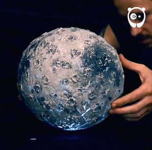 How to make a levitating moon lamp Credit: Лихой ТопорЪ Partner: Лихой ТопорЪ/Dashing Ax FB: https://www.facebook.com/toporlihoj/ YT: https://www.youtube.com/channel/UCYzxrBQ4YacNcIhCNeaAvFA | Crafty Panda