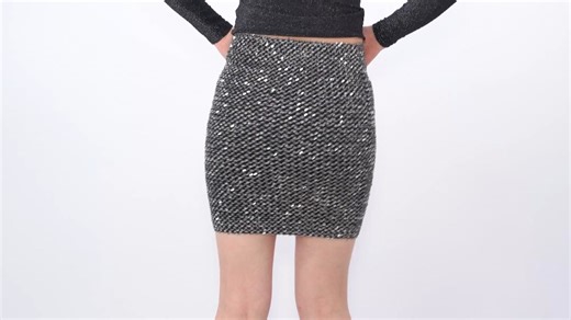 【蜜桃运动】小萌 bboom 亮片包臀裙 跟跳健身舞 健身跟练 简单易学 跟跳 燃脂 健身 暴汗 减脂 手机版背面 紧身裤