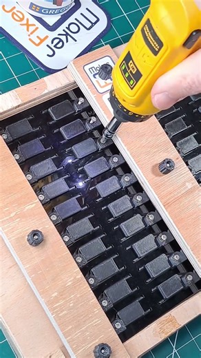 Torqueing screws on Technics SL-J110R replacement hinges