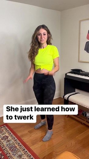 Omg 😳 #viral #reels #twerk | Mister Odd and Miss Tree