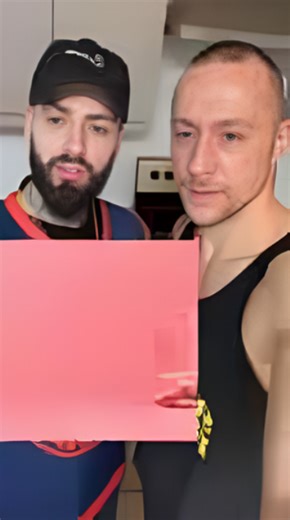 This ice chocolate drizzle takes desserts to the next level