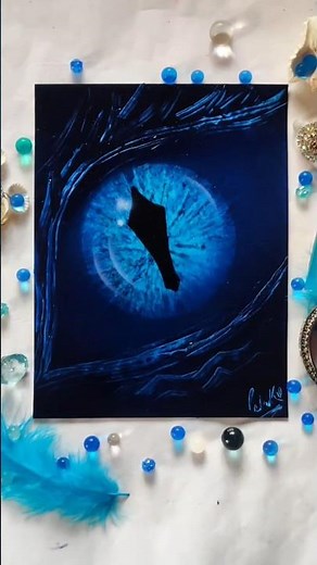 I Made an Ice Dragon Eye That Looks Alive🔥#art#painting#diy#spraypaintart#dragon#easypainting#shorts