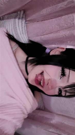 Belle Delphine: Makeup Tips and Edits