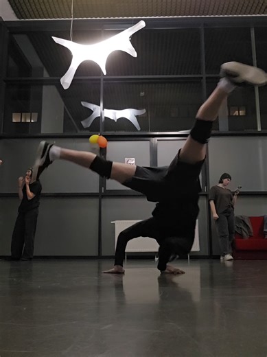 Epic B-boying Moves You Can't Miss