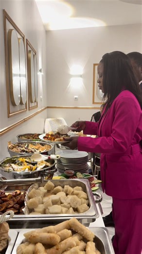 Venez privatiser notre espace pour vos événements (demande en mariage, baby-shower, anniversaire, baptême), de 22 à 100 personnes 😍 un nouveau « Le buffet pour vos évents » Contactez-nous : 📞07 59 65 04 96 / 09 56 44 64 27 📍232 avenues général de Gaulle, 94500 Champigny-sur-Marne. Nos prestataires sont là pour vous accompagner : Vidéaste & photographe : @Florale.media Nous sommes heureux de vous accueillir et d'organiser tout cela avec vous. #pourtoii #Restaurant #anniversaire #congolaise #ba