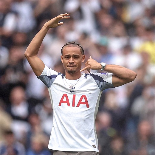 Xavi Simons could make his Premier League debut tomorrow. In his interview, Ruud van Nistelrooy revealed how he convinced the new Tottenham signing to join PSV on loan and the impact Simons went on to make that season... ⚪️🇳🇱 | Coaches' Voice