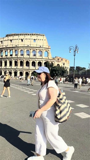 È bella Roma tantissimi auguri Vlog italia #viralshorts #europetravel