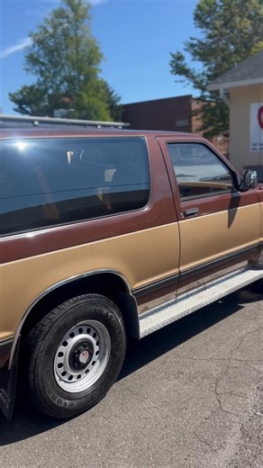 We have a few spots open this weekend ,starting today!!! In & Out Detailz LLC $100 Polish and compound combo This deal does not include deep scratches but removes light Includes everything on the exterior Rims/tires Wheel well Windows And paint enhancement Don’t miss out on the DEAL of the year you wont find another like it ! Deposit to hold your spot Or schedule ASAP Deal is over tomorrow at 12:00am | Geoff Green | Facebook