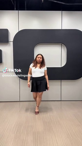 Training new set of aspiring models! Top from @Clota Women #BlockModelingSchool #foryoupage❤️❤️ #ModelsPh #foryou #clotawomen