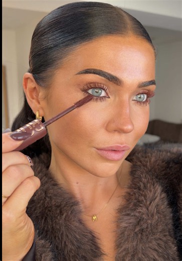 Replying to @C i actually had to check with someone that the mascara & liner bundle was correct cos it’s crazy🤣 also this isn’t even just for light eyes, it would look so nice on hazel/brown too, it’s actually UNREAL😭 @MaybellineUK #brownmascara #eyemaxxing #makeuphacks