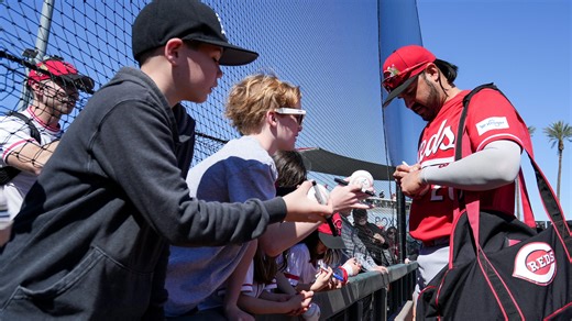 Top 5 Cincinnati Reds storylines as spring training turns halfway mark