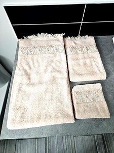 Set di asciugamani vintage color pesca – Set di 3 asciugamani da bagno ricamati, dettagli in pizzo floreale, arredo bagno in tenui colori pastello - Etsy Italia