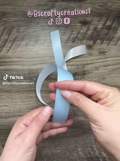 Colorful Lei Bow Tutorial: Get Creative!