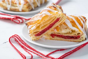 The '90s Favorite Toaster Strudel Gets a Homemade Makeover
