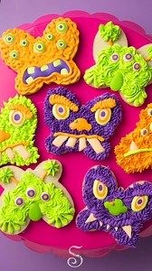 My 3-year-old daughter chose the shape for this cookie cutter challenge with my friends Marlyn of Montreal Confections and Haniela's! Watch all 3 of our videos and let us know which one of us is the winner of the Halloween Cookie Cutter Challenge! Haniela's entry: https://www.facebook.com/watch/?v=635040880525311 Check back at 6pm Eastern for Montreal Confection's entry! | SweetAmbs