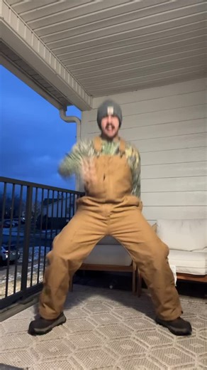 Chance Chaney on Instagram: "❄️❄️❄️ dc: me"