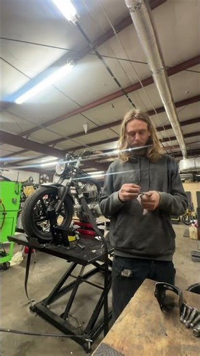 Honda CM400 cafe racer engine removal. 55 minutes in 1.
