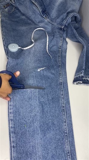 Multi denim pleated skirt 😮‍💨💙 Shop w/ @bodegabelle on ig 🛍 #custommade #seamstress #designer #diy #fyp #denim #denimskirt #pleatedskirt #multidenim