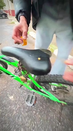 Cop Uses Novel Trick to Foil Thief
