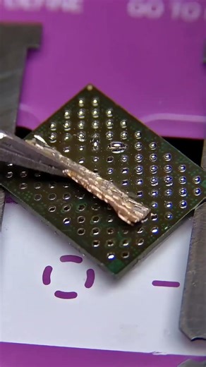 For phone/motherboard repair, use LBtool Desoldering Braid. Clean & fast solder removal ✨