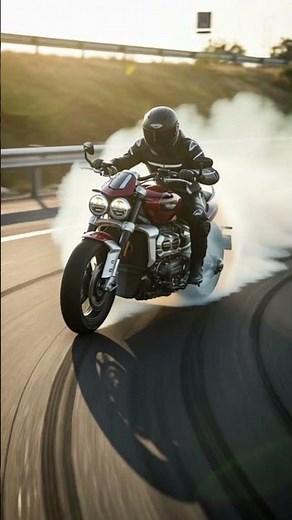 THIS BIKE DESTROYS EVERYTHING! 🔥🏍️Triumph Rocket 3