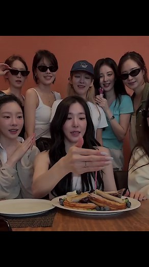 Explore the Impact of Girls' Generation Members