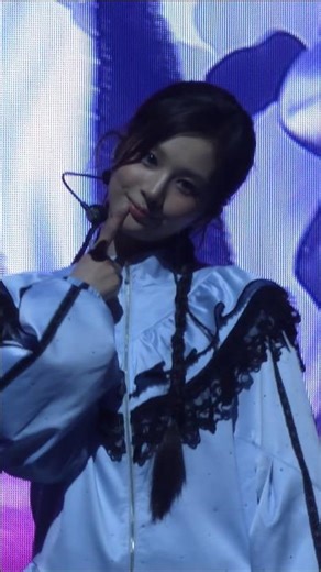 [엔믹스] 진짜 위험한 윤아의 플러팅 l NMIXX 1ST WORLD TOUR EPISODE 1 ZERO FRONTIER IN FRANKFRUT