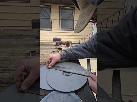 How to find center of a circle using a framing square. Circle burner
