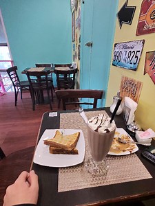 Cafetería San Isidro 43 Santiago: reseña y qué pedir