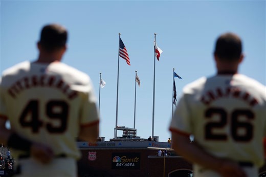 San Francisco Giants Reporter's Laptop Gets Decimated By Postgame Gatorade Bath