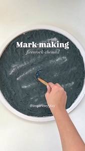 Mark marking is such an important pre-writing stage and the swirly patterns created by fireworks are the perfect opportunity to practice some! If you’re not celebrating right now, save this one for New Year’s Eve! . To make this mark making tray we dyed some salt using food colouring. We added some bio glitter too to give a little sparkle to our night sky! Leave it dry for a few minutes before using. . Place a piece of brightly coloured paper on a tray. We used the PlayTRAY lid for this. You may