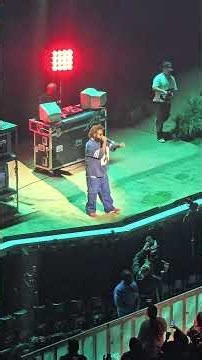 BAS performing “TRIBE” before J. Cole 🔥🎤