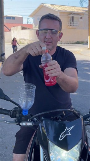 This is right, master! The biker’s invention that is already a #GarageLife #SmartSolution #DIYHack