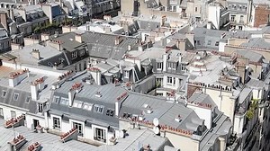 Paris’ historic zinc roofs create an ‘oven effect’: This invention keeps residents cool