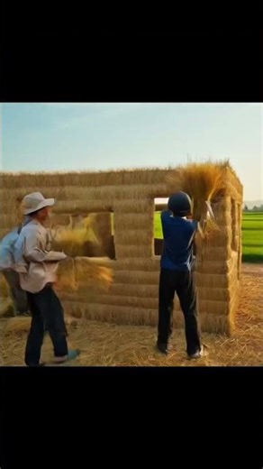 Rustic Dream Home: Building a Cozy Straw House in the Middle of Nature 🌿