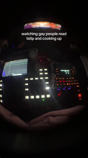 watching peak and making beats @nikki nasty #mpc #fyp #hiphop #producer #wlw