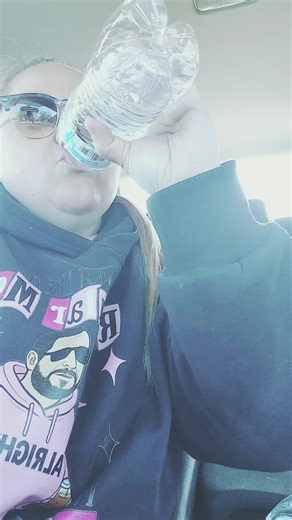 crazymamabear02 (@crazymamabear02)’s videos with original sound - ⭑ Ava ⭑