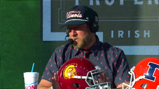 LIVE FROM CHAMPAIGN, IL FOR #21 USC VS. #23 ILLINOIS | Barstool College Football Show Week 5 | Barstool Sports