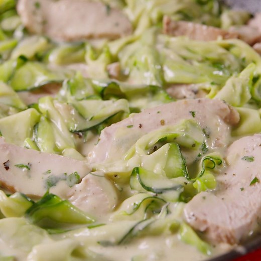 5M views · 65K shares | Pasta lovers, this Chicken Zucchini Alfredo...