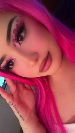 Creative Makeup Transition with Leopard Theme