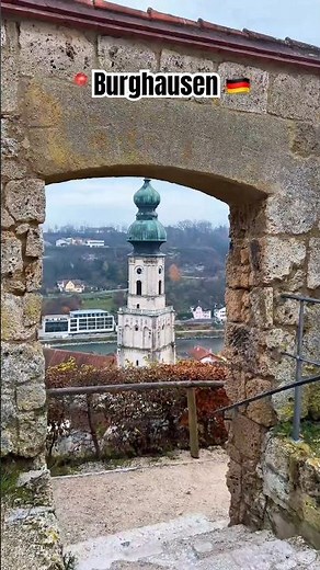 Burghausen Castle is massive 🏰✨ Bavaria’s hidden gem you need on your weekend list!