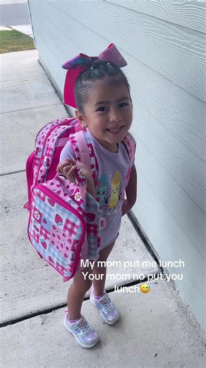 Lunch box reaction: My mom put me lunch – pack my lunch with me