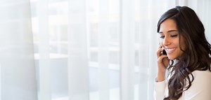 How to Talk to a Girl on the Phone: Dos and Don’ts - The Modern Man